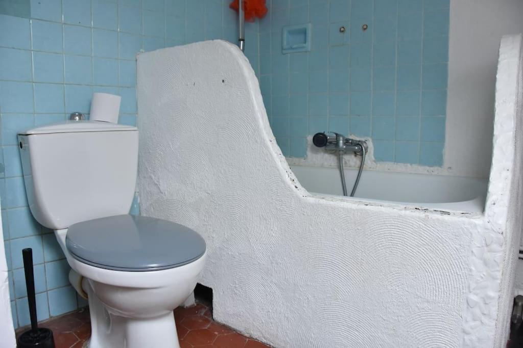Lovely Flat In The Heart Of The Medieval City Hyères Esterno foto