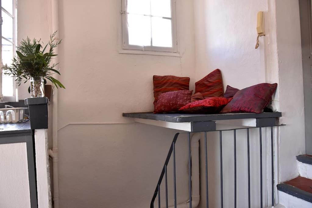 Lovely Flat In The Heart Of The Medieval City Hyères Esterno foto